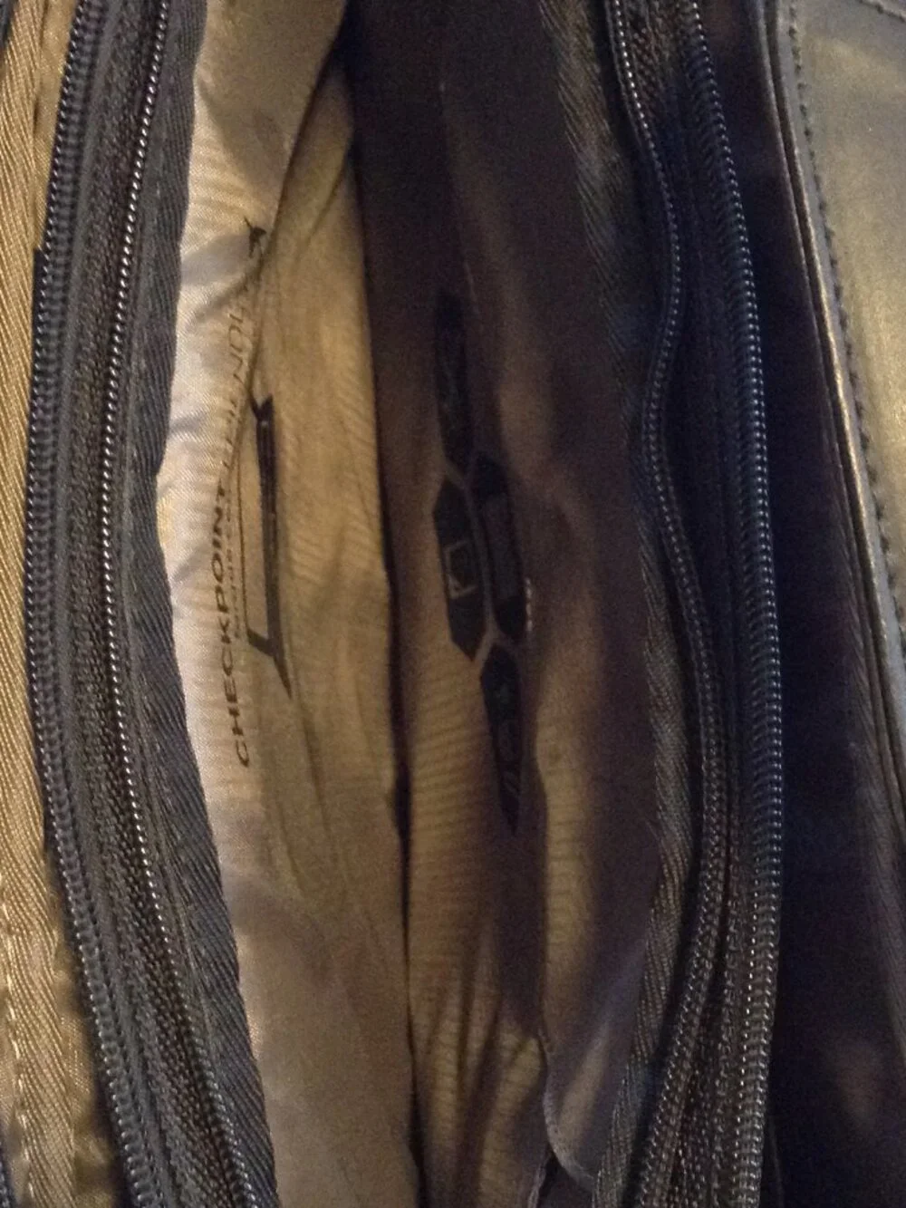 Targus Laptop/Travel Bag/Briefcase Black Professional Collegiate CEO on the Go